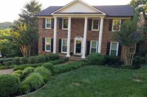 Wooded Mountain View in the City, Nashville